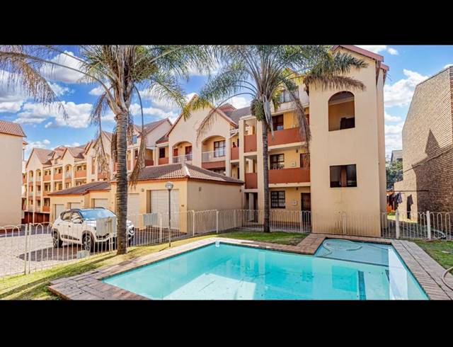 3 BEDROOM APARTMENT FOR SALE IN FERNDALE